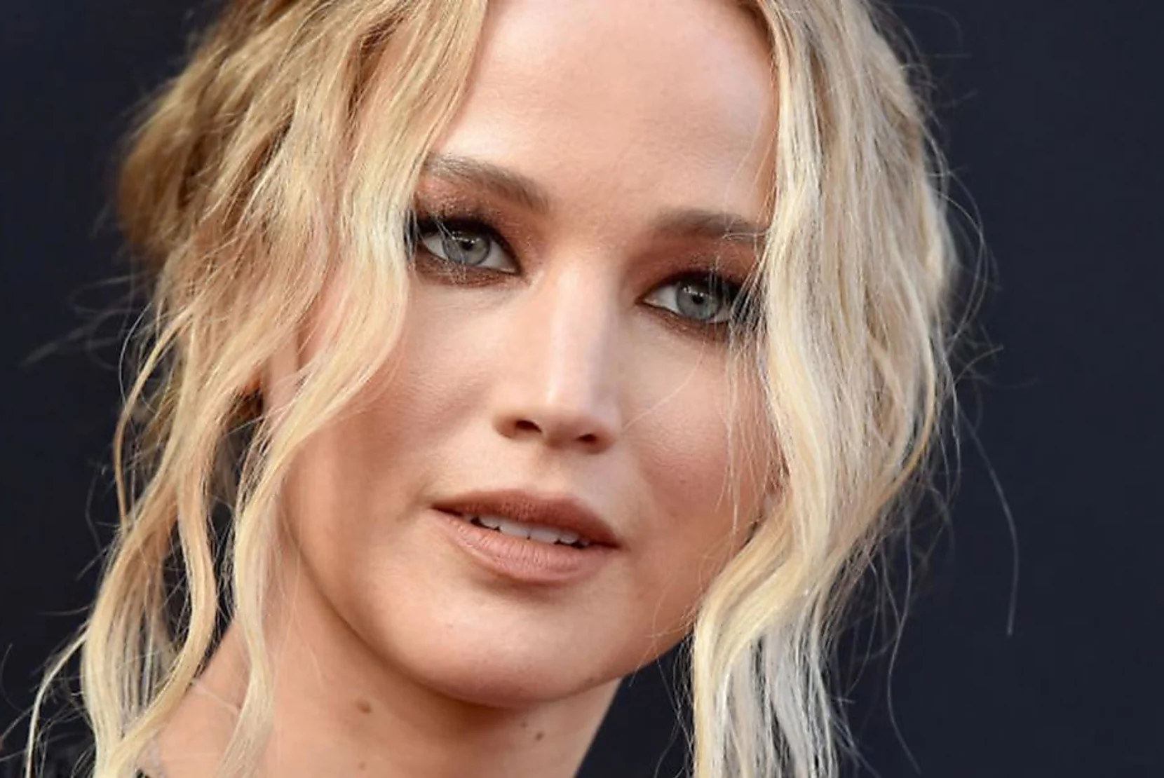 Nue, Jennifer Lawrence a mis tout le monde "très mal à l'aise" pendant le tournage de Red Sparrow